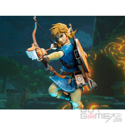 The Legend of Zelda Breath of the Wild: Link PVC Statue with LED  (First 4 Figures Collector's Edition) US