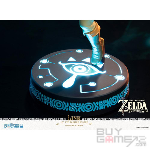 The Legend of Zelda Breath of the Wild: Link PVC Statue with LED  (First 4 Figures Collector's Edition) US