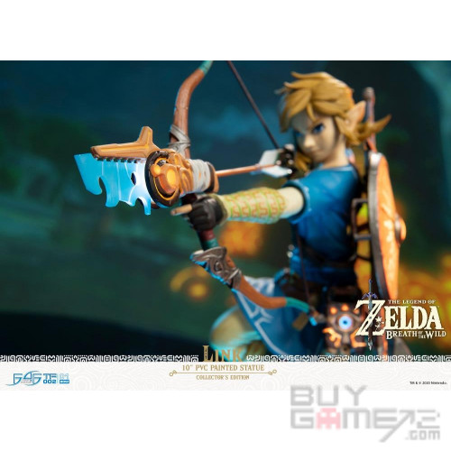 The Legend of Zelda Breath of the Wild: Link PVC Statue with LED  (First 4 Figures Collector's Edition) US
